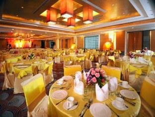 Tivoli Grand Resort 3*
